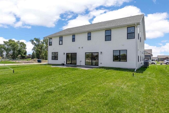 Photo - 1342 Isabelle Ln