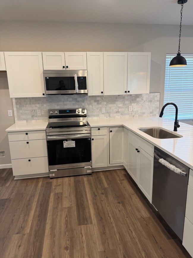 Photo - 3919 Crane St