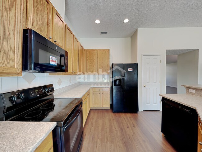Photo - 766 Martin Lakes Dr E