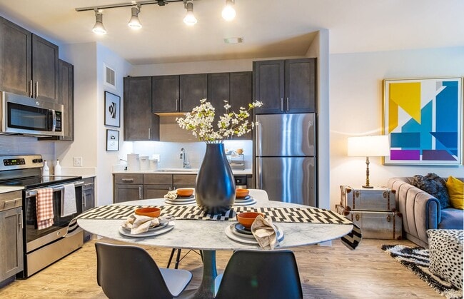 Photo - Cortland at Phipps Plaza