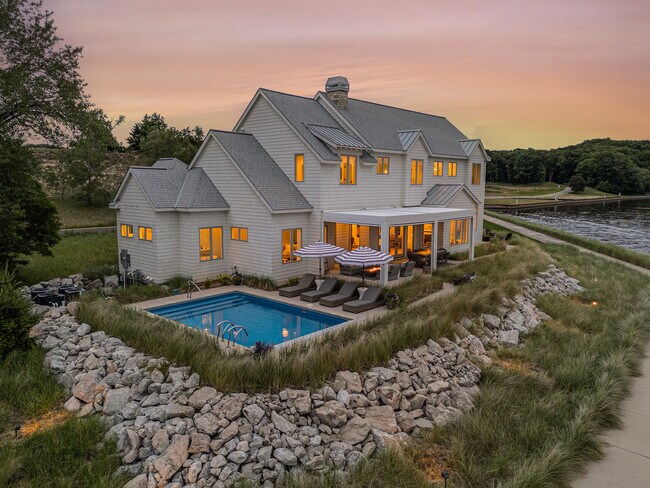 Photo - 6736 Saugatuck Bch Rd