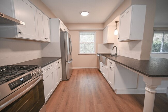 Photo - 7011 Stadium Dr Unidad #1