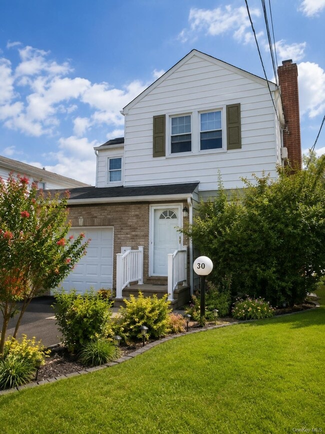 Photo - 187 Perry St