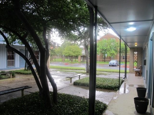 Building Photo - 425 S Oak St Unit 106 Rental