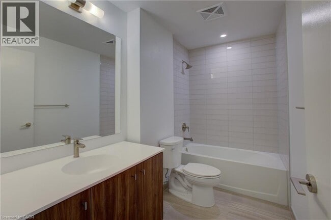 Photo - 15 Wellington St S Unit 2705