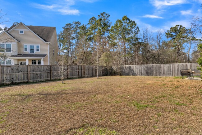 Photo - Large fenced yard corner lot - 4 Bedroom home in Moss Grove Plantation