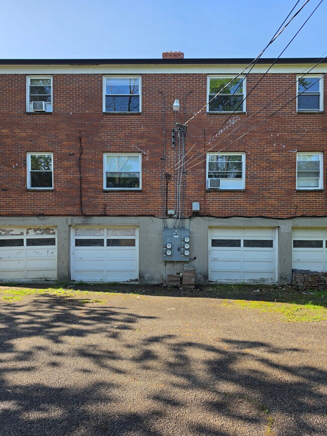 Photo - 829 Uhrig Ave Unit 4