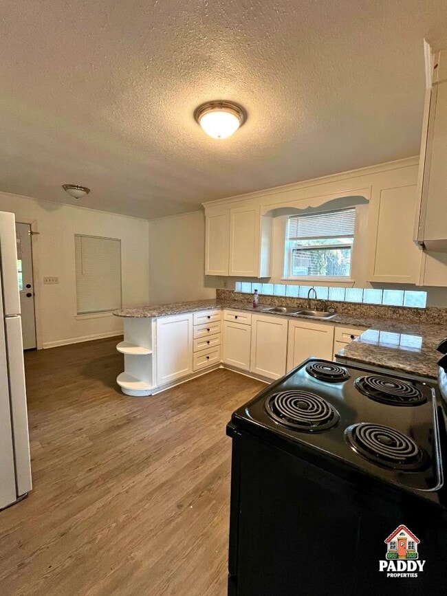 Photo - 312 Dogwood Ln