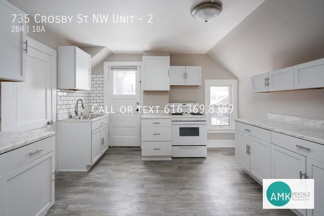 Photo - 735 Crosby St NW Unit 2