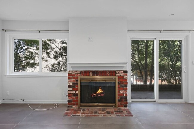 Photo - 6145 Whitsett Ave