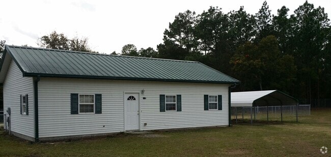 Building Photo - 346 Railroad Ave Unit C Rental