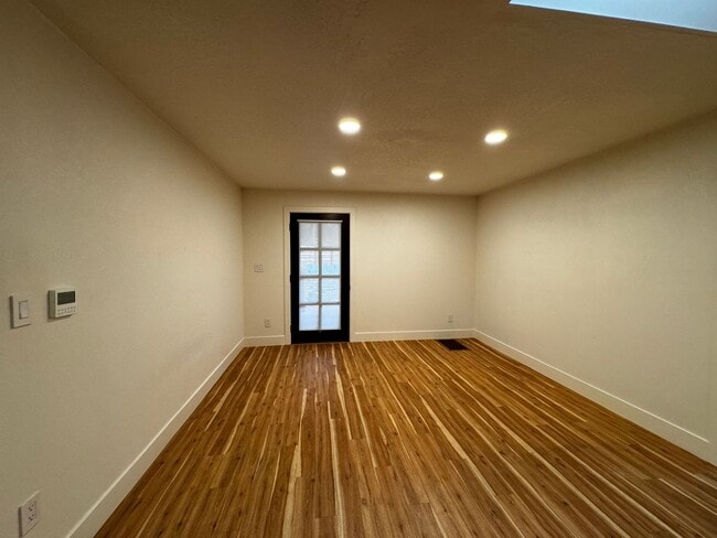 Photo - 1604 Square foot modern multi level home minutes from Occidental, storage, primary suite, large y...