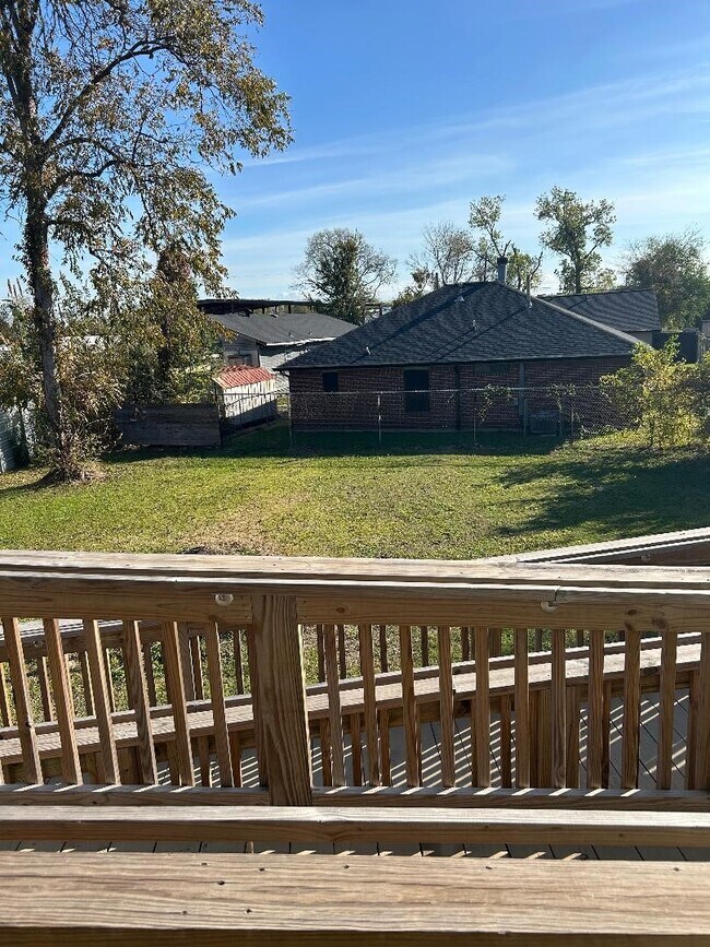 Photo - 8602 Alsuma St