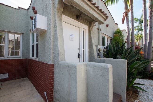 5212 Fountain Ave Unit 01