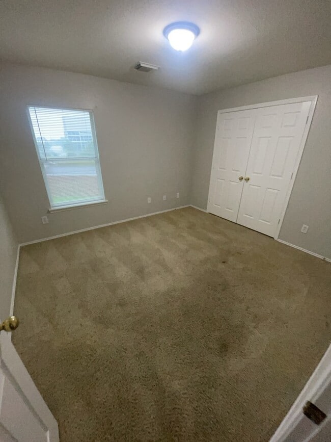 Building Photo - 20911 Southvine Ct Rental
