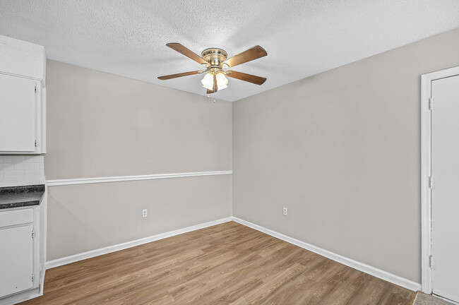 Photo - 1402 Camp Rd Townhome
