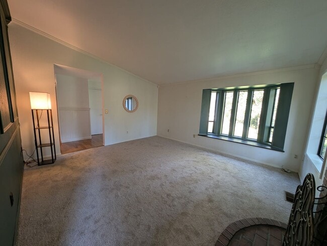 Photo - Tracyton Stunner! Available Now! 1/3 Acre FULLY Fenced.