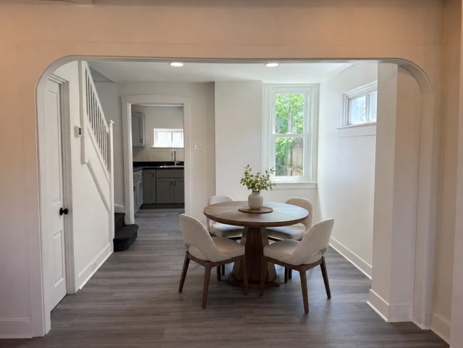 Photo - Beautifully Renovated 2 bedroom Tiny Home - End-of-Row Unit w/ Laundry!