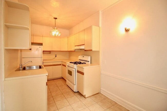 Photo - 128 Marine Ave