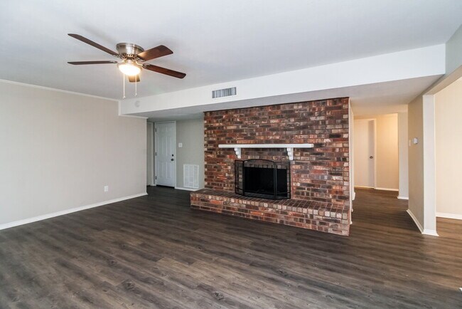 Photo - 9214 Willowbrook Dr