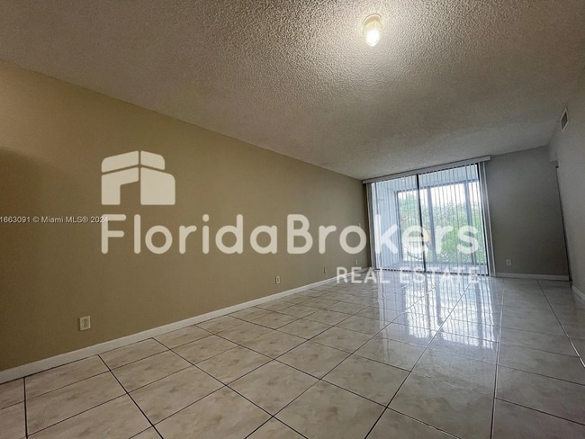 Photo - 212 Lake Pointe Dr