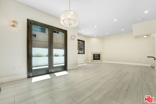 Photo - 1621 Franklin St Unit B