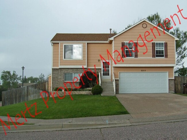 Photo - 2215 Lisa Dr House
