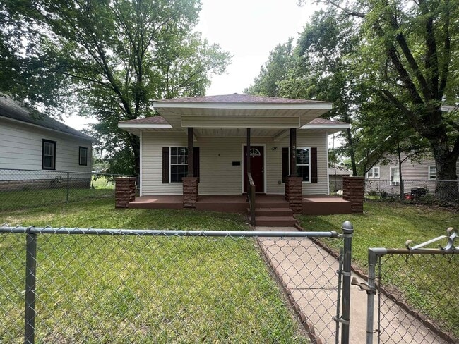 BEAUTIFUL 2 BEDROOM / 1 BATHROOM IN JOPLIN... - BEAUTIFUL 2 BEDROOM / 1 BATHROOM IN JOPLIN... House