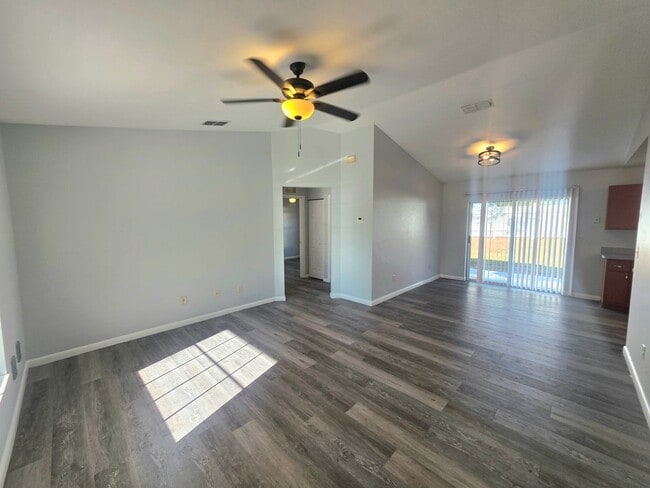 Photo - 7 Dogwood Ct