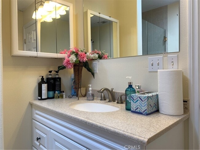 Photo - 1909 Delaware St