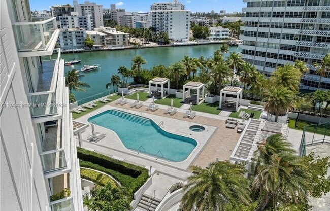 Building Photo - 10 Venetian Way Unit 906 Rental