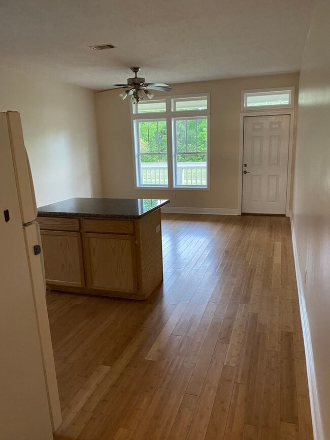 Photo - Beautiful 2/1 in Bay St. Louis, MS