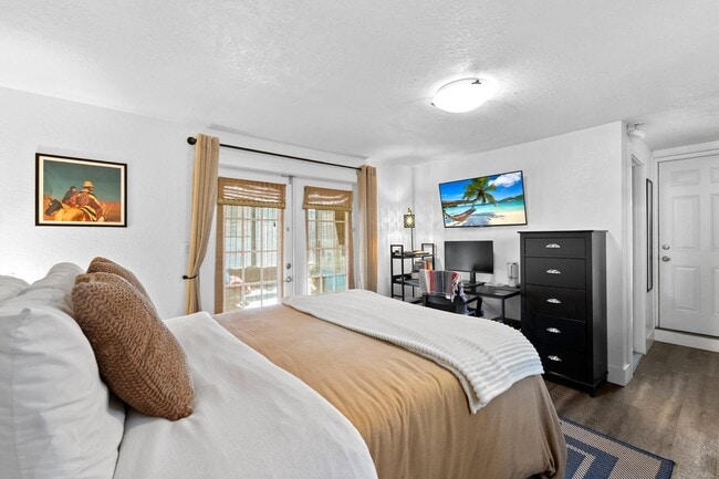 Photo - 1140 SW 9th Ave