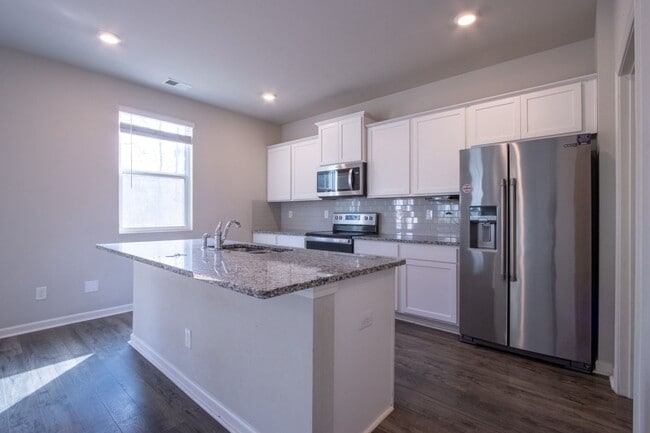 Photo - 325 Park W Blvd