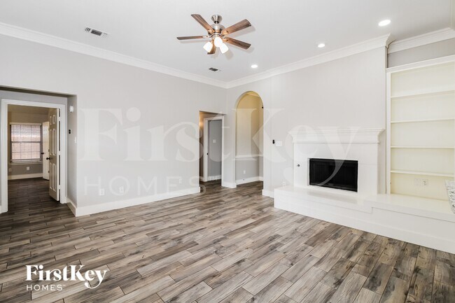 Photo - 6 W Sharon Dr