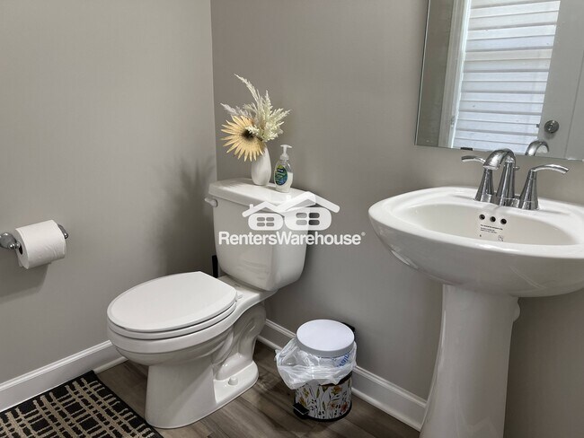 Photo - 8092 186th St W