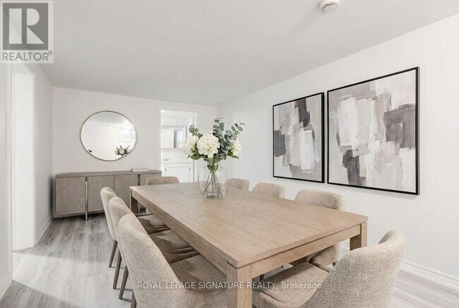 Photo - 173 Rathburn Rd