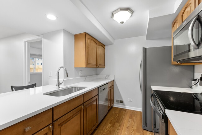 Photo - 8824 Robin Dr