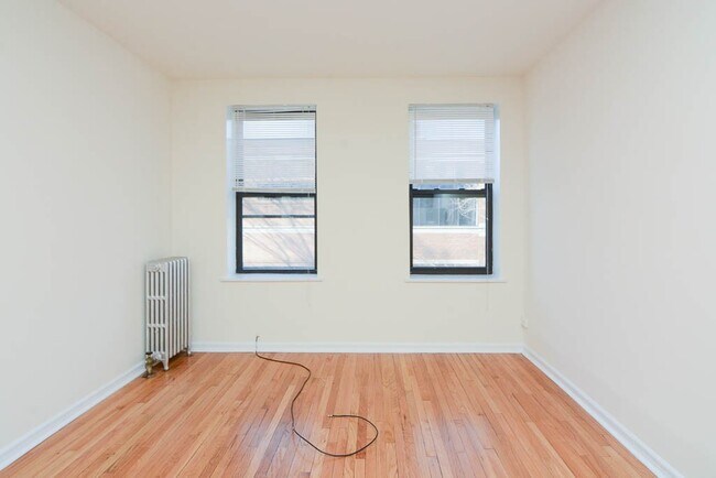 Photo - 2737 N Spaulding Ave Unit 712