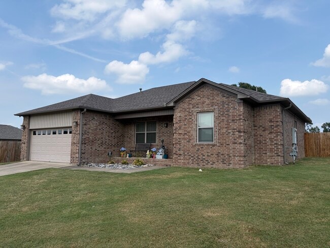 Photo - 12 Jaguar Dr