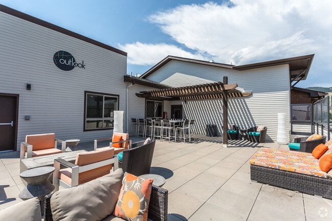 Photo - The View at Golden Ridge