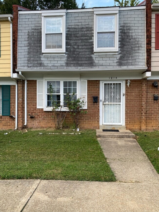 Photo - 1814 Regal Dr