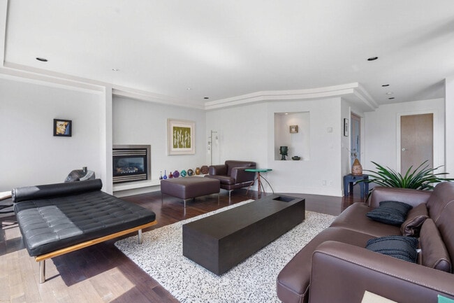 Photo - 1760 Queens Ave Unit SI ID1539965P