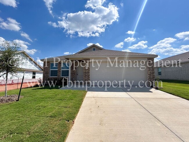 Photo - 644 W Criner St