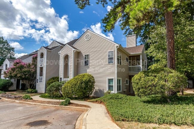 Building Photo - 6020 Winterpointe Ln Unit Apartment 102