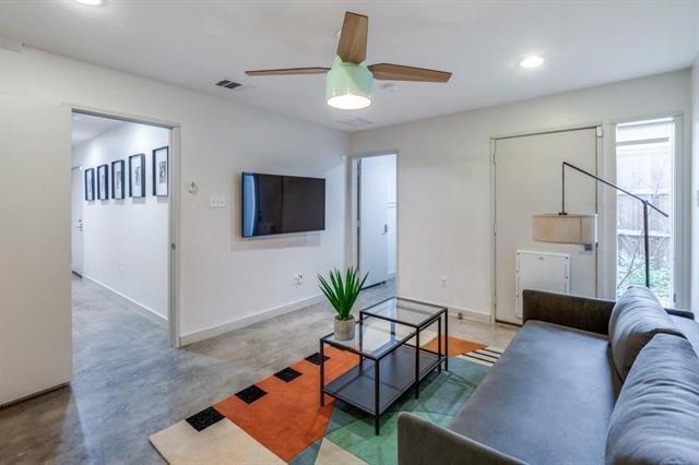 Photo - 4931 Hornsby Pl