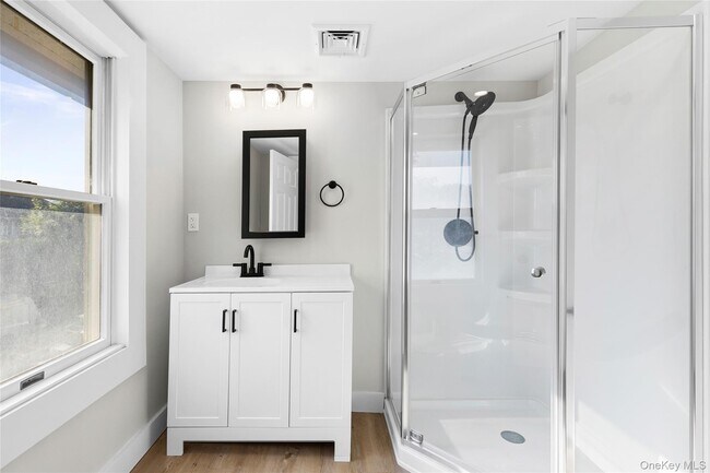 162 Mill Rd Unit 1