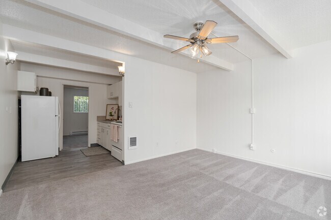 1BR, 1BA - 468SF - Living Room - The Scholls Apartments