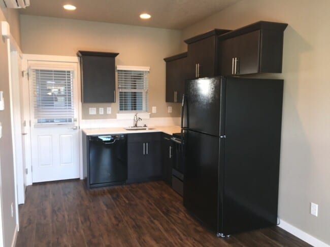 Photo - 1575 NE Rumgay Ln