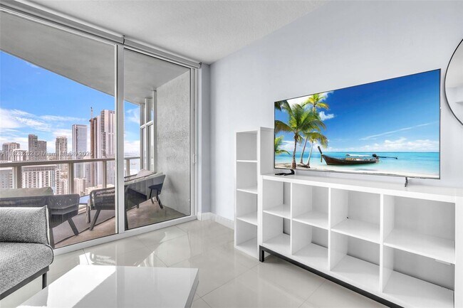 Photo - 1900 N Bayshore Dr Apartamento Unidad 3610